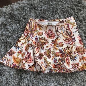 Show Me Your MuMu Skirt Sz Medium